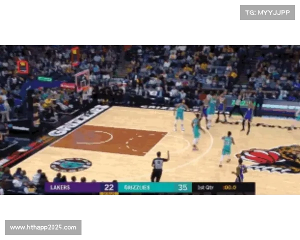 山东珀塞尔压哨三分，首节领先16分