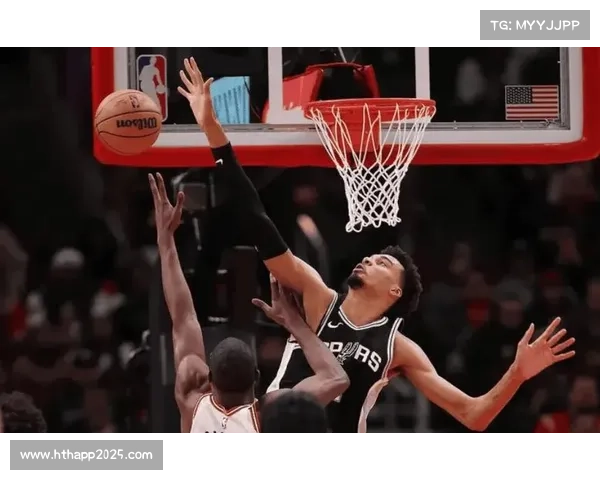 文班亚马盖帽马刺防守基石，黄蜂米勒突破